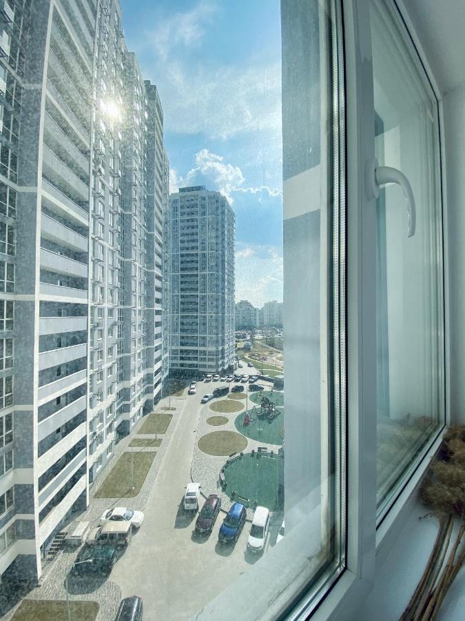 Myfreedom Апартаменти Метро Харківська เคียฟ ภายนอก รูปภาพ